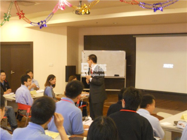 上海展華電子班組管理內(nèi)部講師培訓(xùn)現(xiàn)場 上海展華電子班組管理內(nèi)部講師培訓(xùn)現(xiàn)場